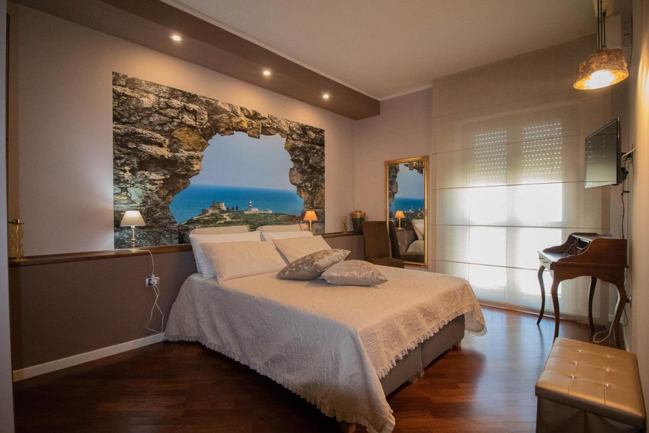 La Casa Di Adele Cagliari B&B Екстериор снимка
