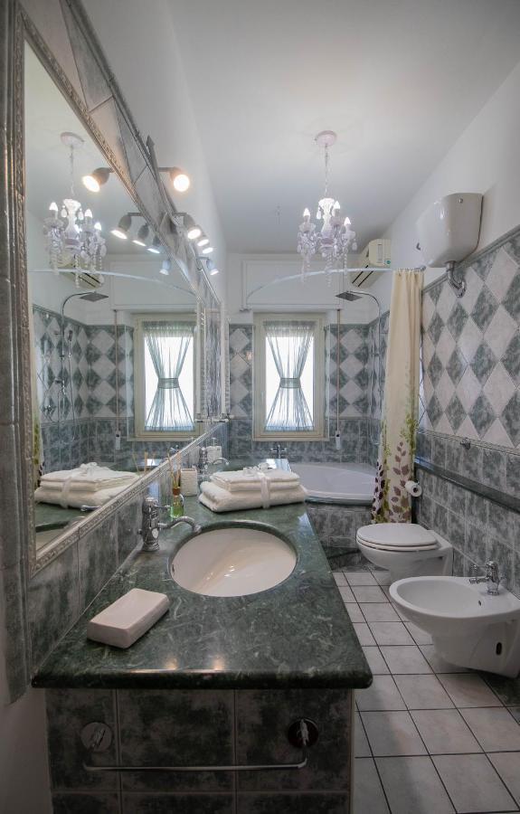 La Casa Di Adele Cagliari B&B Екстериор снимка