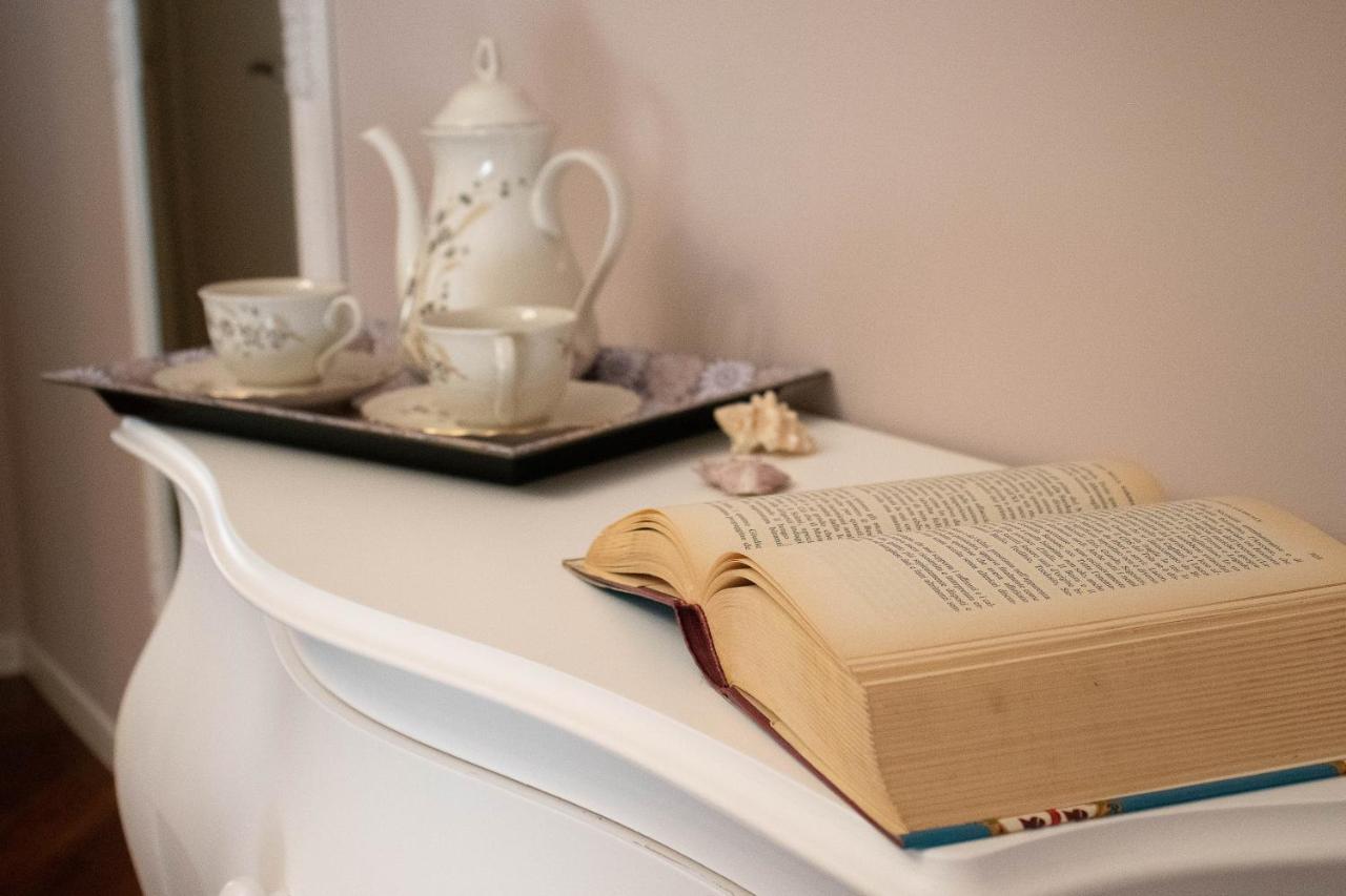 La Casa Di Adele Cagliari B&B Екстериор снимка