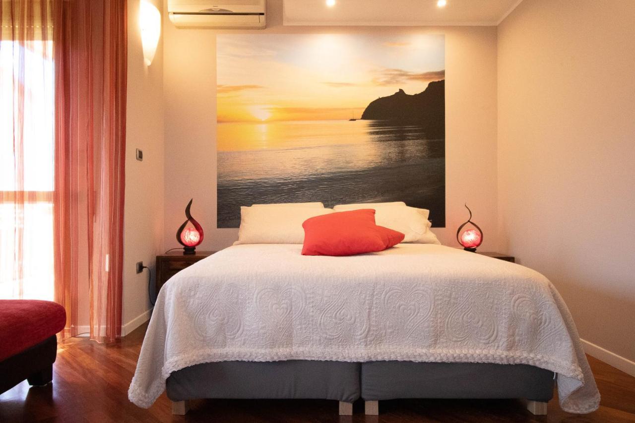 La Casa Di Adele Cagliari B&B Екстериор снимка