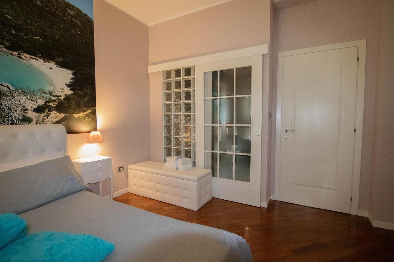 La Casa Di Adele Cagliari B&B Екстериор снимка