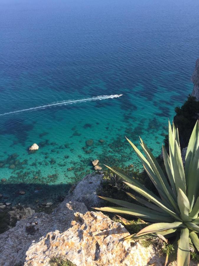 La Casa Di Adele Cagliari B&B Екстериор снимка